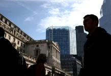 Economia do Reino Unido cai em recessão com eleições à frente