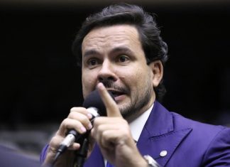 Capitão Alberto Neto endurece lei e fecha brecha que beneficiava pedófilos no sistema penal