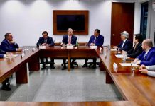 Omar Aziz reúne bancada do Amazonas no Congresso para definir emendas ao Orçamento Federal de 2026