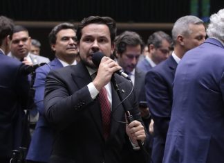 Capitão Alberto Neto defende anistia e cobra independência do Congresso diante de “ditadura da toga”