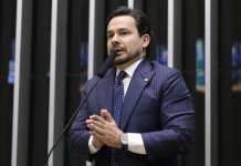 Projeto do Capitão Alberto Neto que cria programa de saúde dirigido às mulheres alcoolistas é aprovado no Senado e segue para sanção presidencial