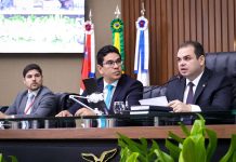 Presidente Roberto Cidade comanda votação que aprovou a LOA 2026, com orçamento superior a R$ 38 bilhões