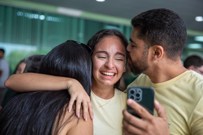 B50CCFEC-240D-4356-B1E8-745788EC944F