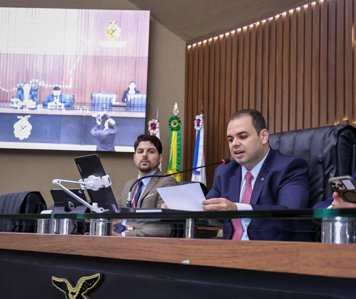 994D6119-CB2F-4D0F-8D8A-28754401C002