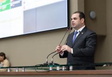 Roberto Cidade apresenta Projeto de Lei para proteger consumidor de taxas ocultas em hospedagens