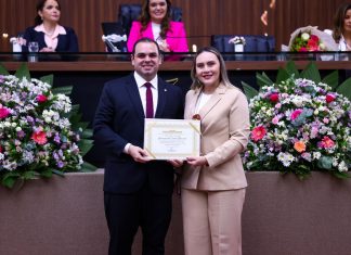 Roberto Cidade lidera Sessão Especial da Aleam que homenageia 33 mulheres com Diploma Mulher Cidadã Amazonense