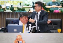 Presidente David Reis conduz ato de renúncia do prefeito de Manaus e oficializa posse de Renato Junior