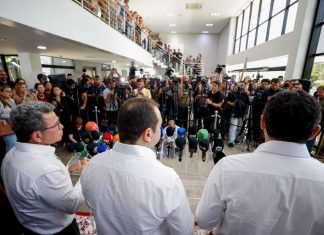 No primeiro dia à frente do Executivo, governador interino Roberto Cidade destaca estabilidade institucional e continuidade de projetos