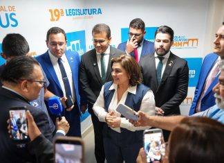 Professora Maria do Carmo visita Câmara Municipal e mostra união no projeto da direita para o Amazonas