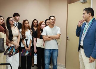 Câmara Municipal de Manaus recebe universitários em visita técnica educativa