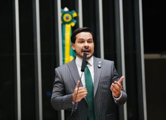 Capitão Alberto Neto cobra explicações sobre suspensão de editais da BR-319 após decisão favorável da Justiça