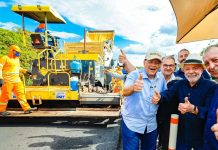 Lula entrega casas, garante a BR-319 e cumpre agenda histórica ao lado de Omar Aziz no Amazonas