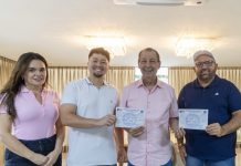 Partido de Omar Aziz amplia força no interior e mais três prefeitos se filiam durante o feriadão