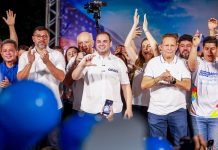 Auxílio Estadual de R$ 500 para mães e pais atípicos marca discurso de Roberto Cidade em grande encontro no Alvorada