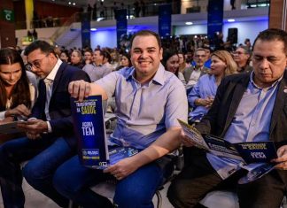 Primeira pesquisa após anúncio da candidatura coloca Roberto Cidade na frente em Manaus