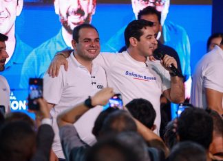 Roberto Cidade defende renovação política em evento de lançamento das pré-candidaturas de Carlinhos e Saimon Bessa