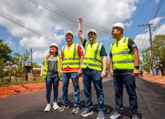 Roberto Cidade acompanha o andamento das obras de pavimentação em Autazes