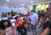 Governador Roberto Cidade acompanha ações de saúde voltadas a crianças e idosos neste sábado