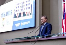 Adjuto Afonso homenageia ACA pelos 155 anos e entrega lei que reconhece a entidade como Patrimônio Cultural