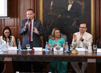 Presidente da Aleam, Adjuto Afonso, destaca empreendedorismo feminino em encontro com mulheres empresárias