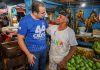 Roberto Cidade leva campanha às ruas do São José ao lado de Marcos Rotta
