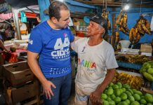 Roberto Cidade leva campanha às ruas do São José ao lado de Marcos Rotta