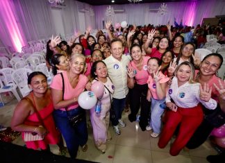 Adjuto Afonso reune mais de 1.500 mulheres em Manaus