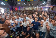 Após aprovação do fim da 6×1, Omar é aplaudido em encontros em Manaus