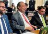 Silêncio de Flávio Bolsonaro sobre Omar em Manaus intriga bolsonaristas sobre diálogo republicano entre os dois